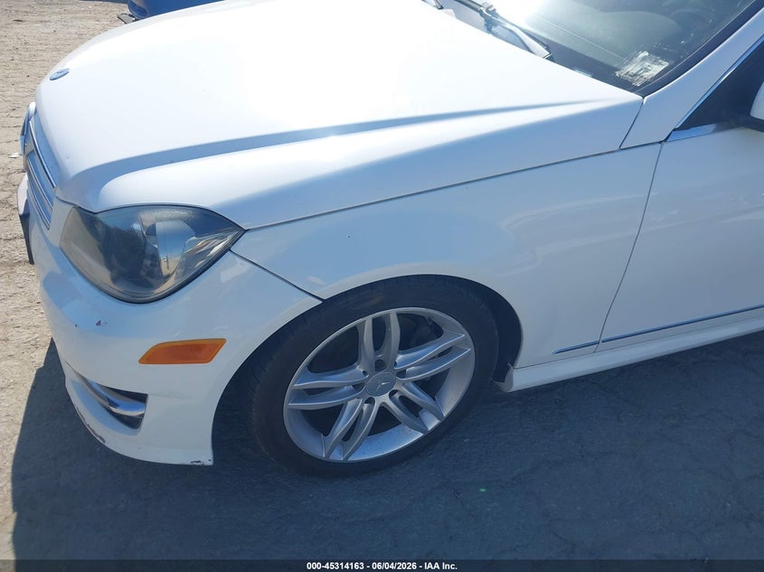 2013 Mercedes-Benz C 250 Sport VIN: WDDGF4HB3DR272057 Lot: 45314163