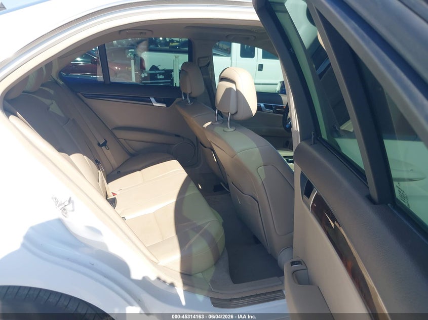 2013 Mercedes-Benz C 250 Sport VIN: WDDGF4HB3DR272057 Lot: 45314163