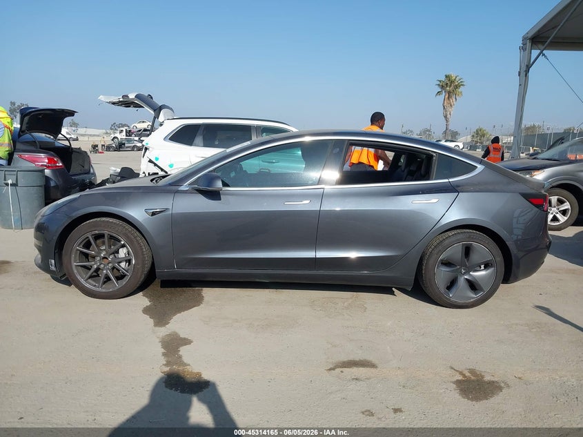 2018 Tesla Model 3 Long Range/Mid Range grey Lot 111045314165 Vin 5YJ3E1EA3JF158809