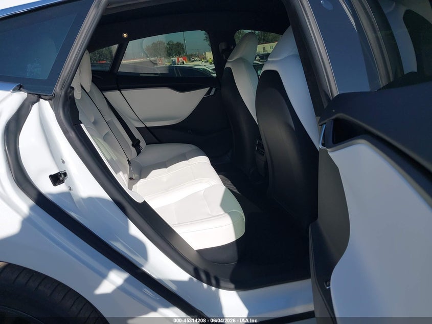 2020 Tesla Model S Long Range Dual Motor All-Wheel Drive/Long Range Plus Dual Motor All-Wheel Drive VIN: 5YJSA1E2XLF415452 Lot: 45314208
