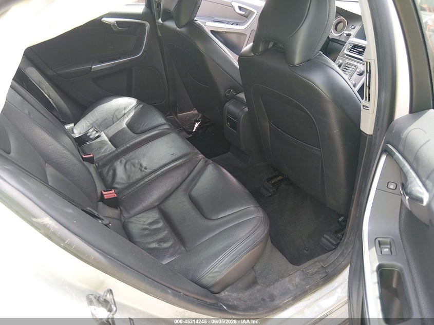 2012 Volvo S60 2.5 T5 silver Lot 111045314245 Vin YV1622FS6C2113382