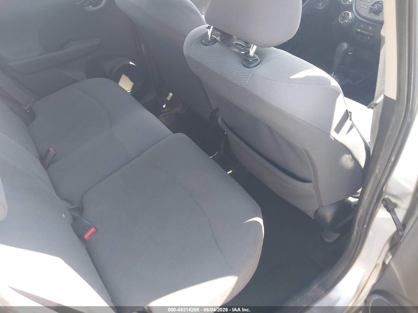 2012 Honda Fit 1.5 silver Lot 111045314288 Vin JHMGE8H33CC025313
