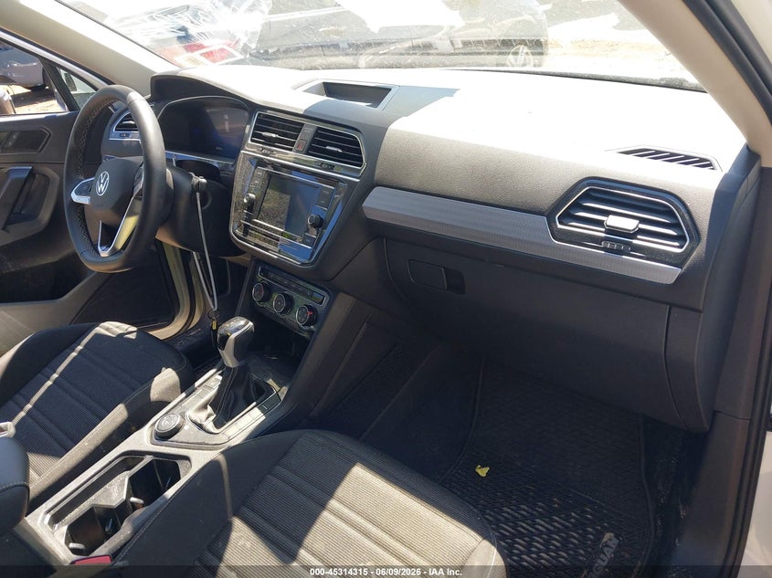 2024 VOLKSWAGEN TIGUAN auction photo 5