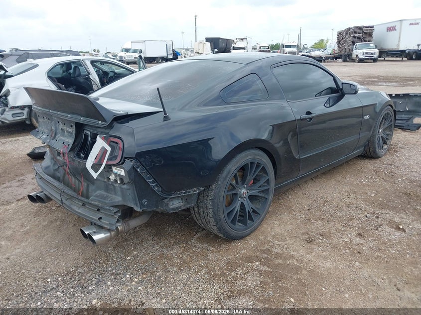 2013 FORD MUSTANG auction photo 4