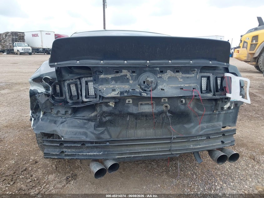 2013 FORD MUSTANG auction photo 6