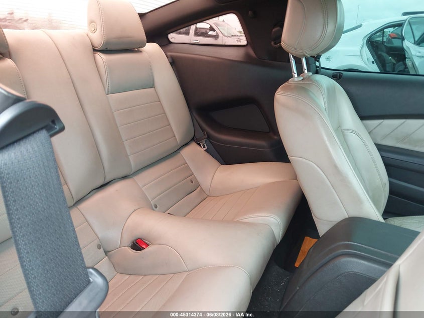 2013 FORD MUSTANG auction photo 8