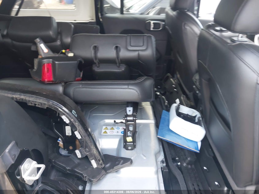 2023 JEEP WRANGLER 4XE auction photo 8