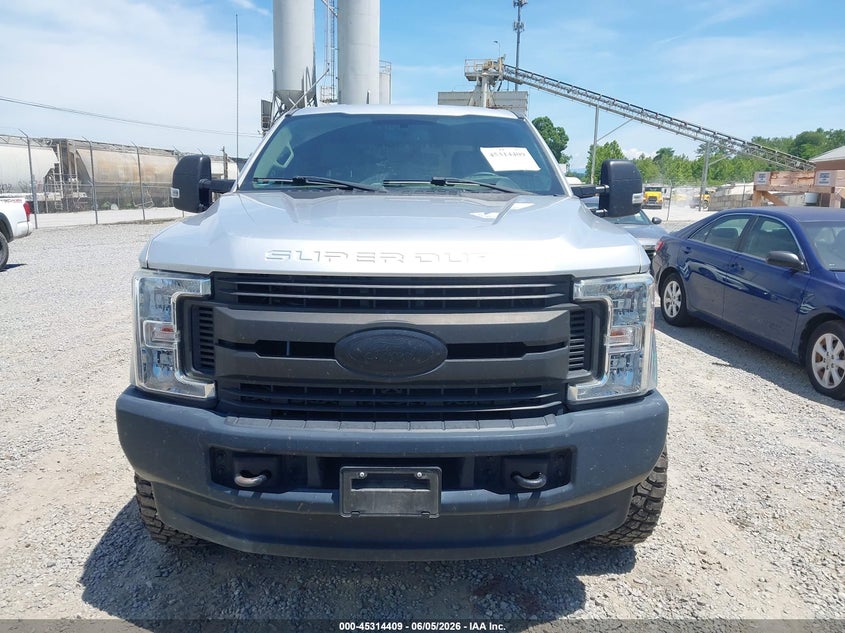 2017 Ford F250 6.2 silver Lot 111045314409 Vin 1FT7W2B65HEE91139