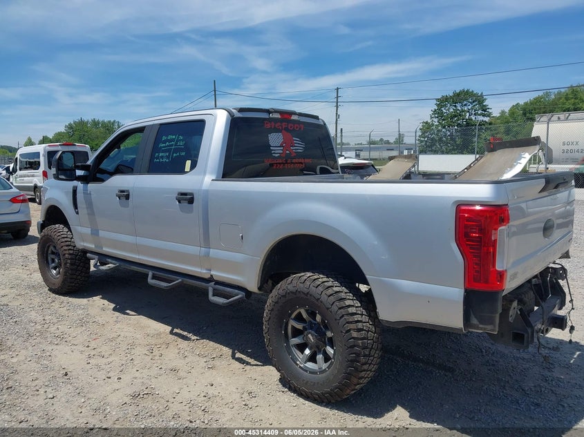 2017 Ford F250 6.2 silver Lot 111045314409 Vin 1FT7W2B65HEE91139