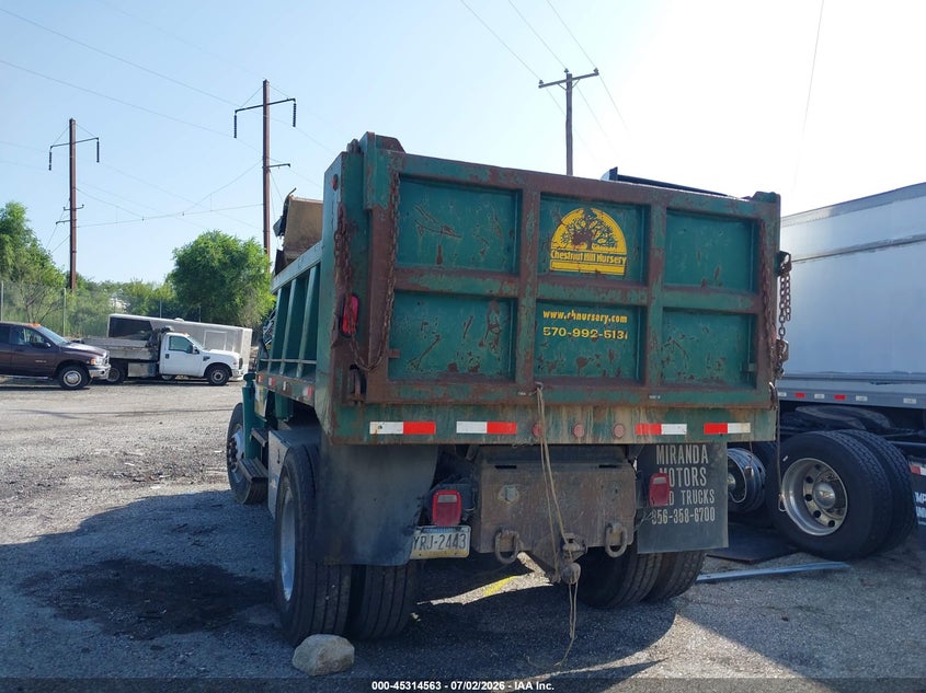 2000 FREIGHTLINER MEDIUM CONVENTIONAL auction photo 3