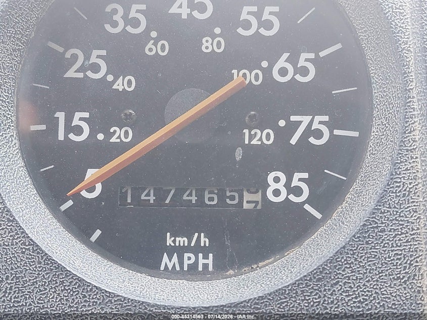 2000 FREIGHTLINER MEDIUM CONVENTIONAL auction photo 5
