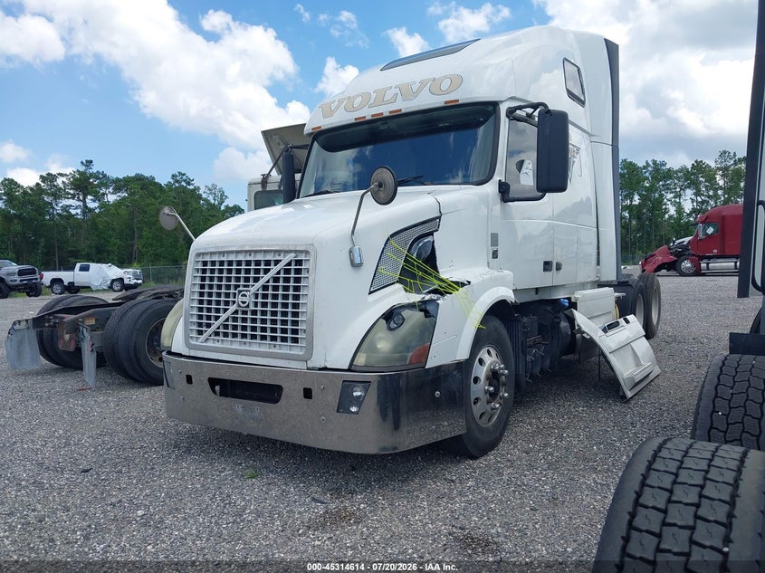 4V4NC9EJ2CN538942 2012 Volvo Vn Vnl photo 1
