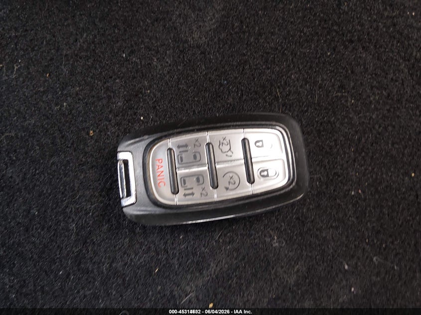 CHRYSLER VOYAGER 2022 VIN 2C4RC1CG2NR146670