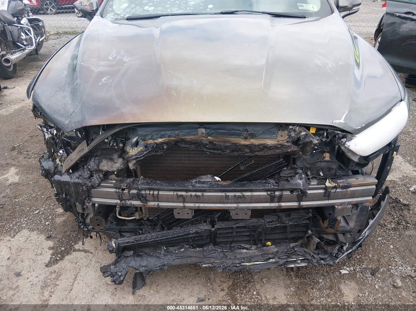 2013 FORD FUSION auction photo 6