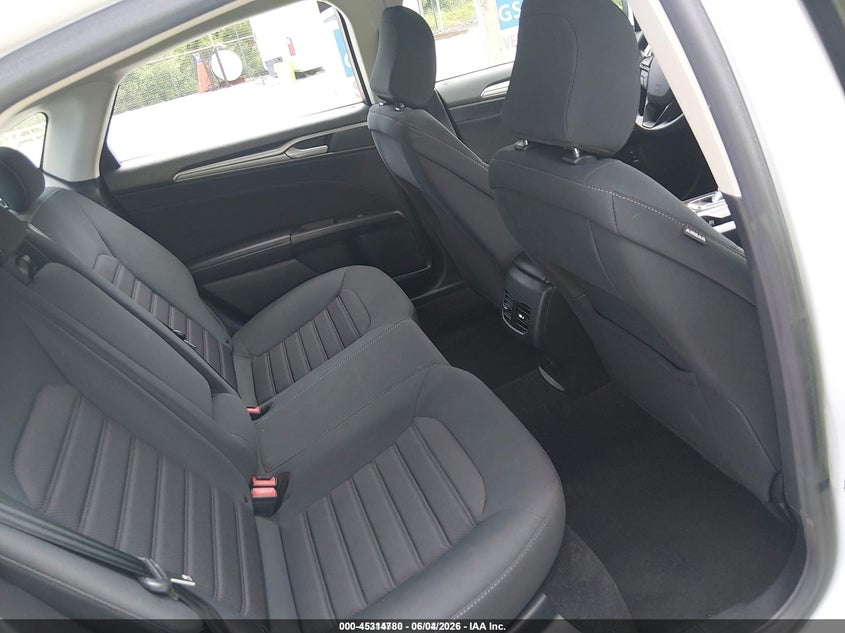 2020 FORD FUSION auction photo 8