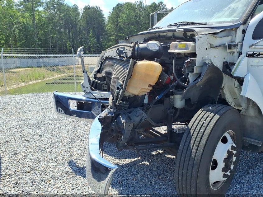 2015 FORD F-750 auction photo 6
