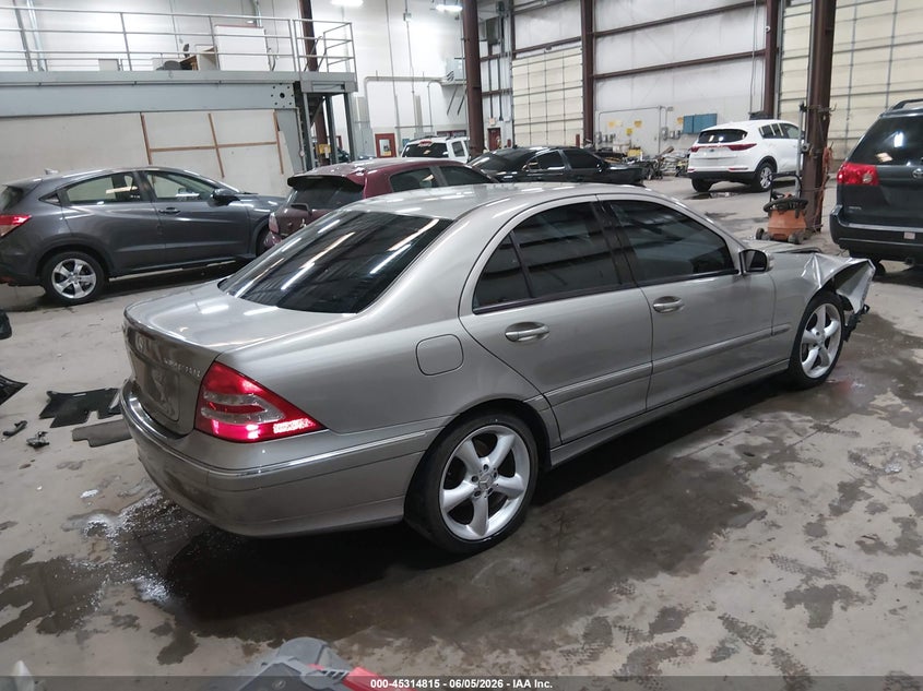 2004 MERCEDES-BENZ C 230 auction photo 4