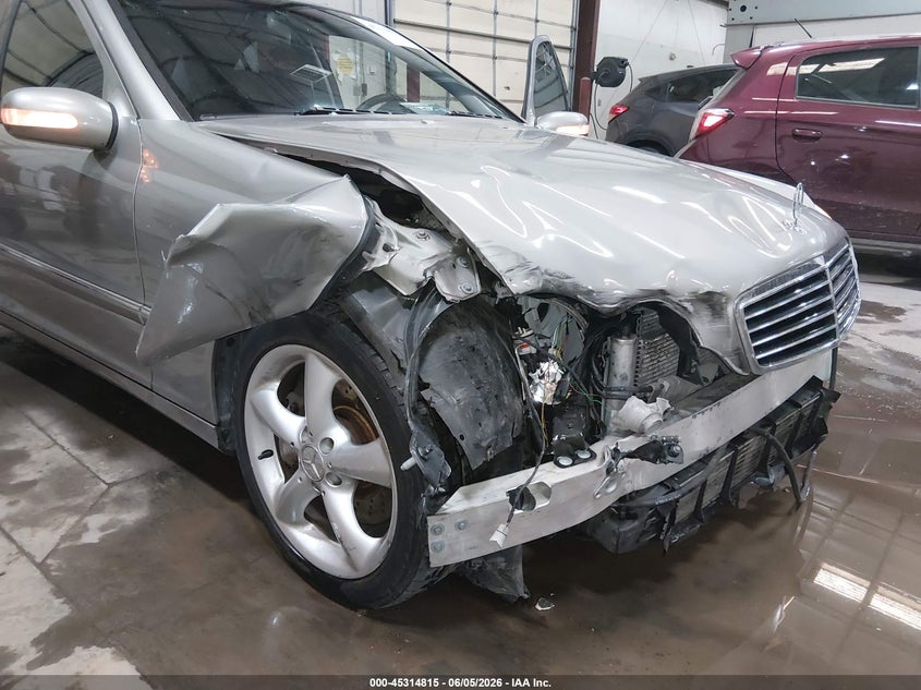 2004 MERCEDES-BENZ C 230 auction photo 6