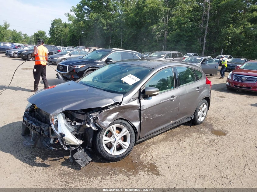 Vin: 1fadp3k23dl330495, lot: 45812800, ford focus se 20132