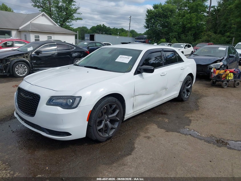 2020 CHRYSLER 300 auction photo 2