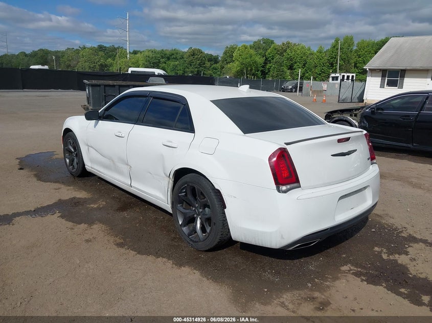 2020 CHRYSLER 300 auction photo 3
