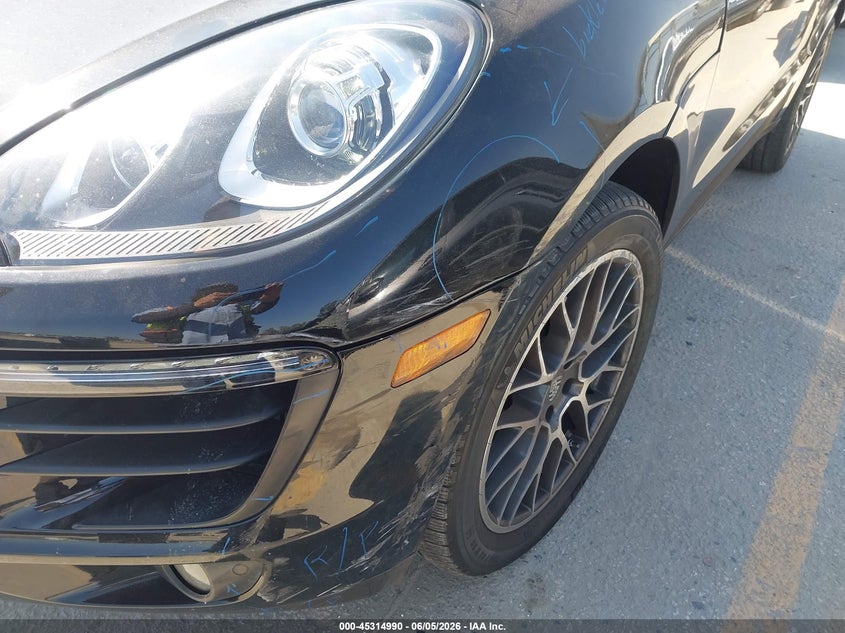 WP1AB2A59GLB52886 2016 Porsche Macan 3.0 S black