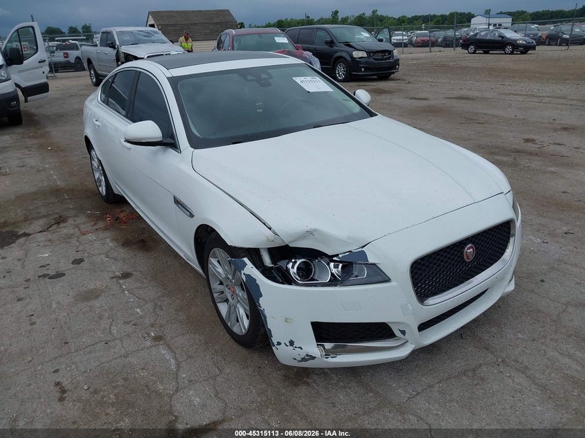 Vin: sajbd4bv1hcy34934, lot: 45813040, jaguar xf 35t premium 2017 img_1