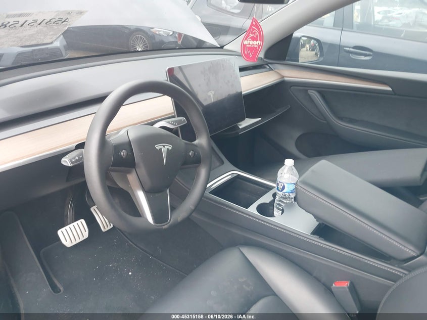 2025 TESLA MODEL Y ELECTRIC(VIN: 7SAYGDEFXSA338075