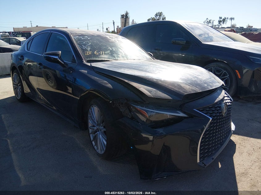 Vin: jthda1d24p5124901, lot: 45813189, lexus is 300 2023 img_1
