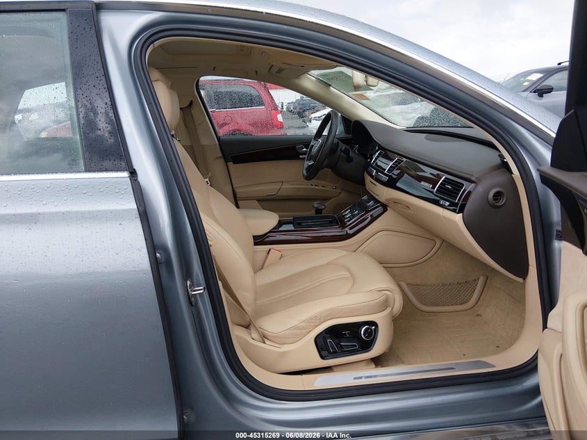 2013 AUDI A8 L auction photo 5