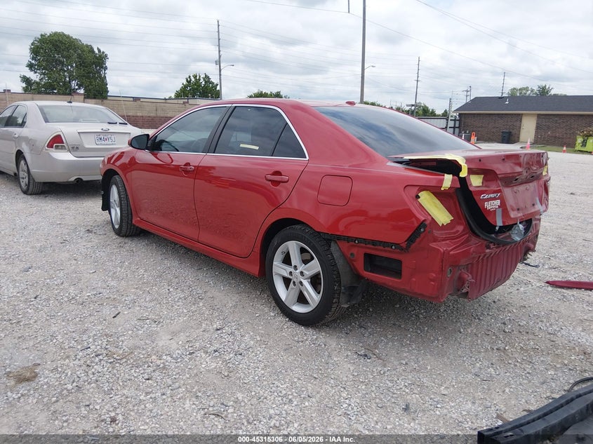 Vin: 4t1bf1fk3cu564966, lot: 45813232, toyota camry se 20123