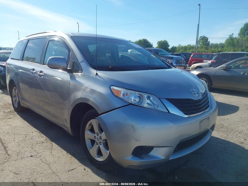 Vin: 5tdkk3dcxbs022077, lot: 45813260, toyota sienna le v6 2011 img_1