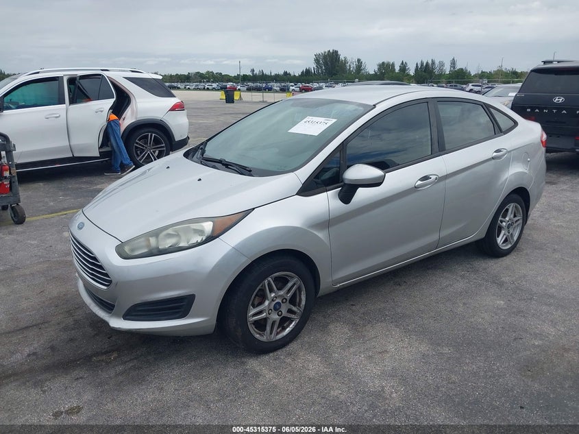 Vin: 3fadp4bj4km139404, lot: 45813301, ford fiesta se 20192