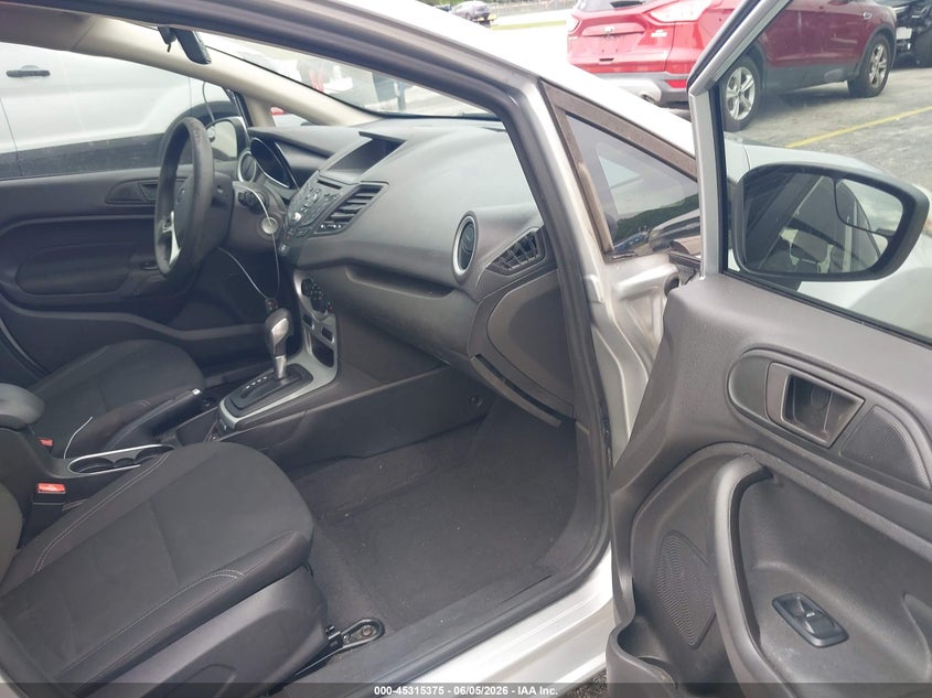 VIN 3FADP4BJ4KM139404 2019 FORD FIESTA SE