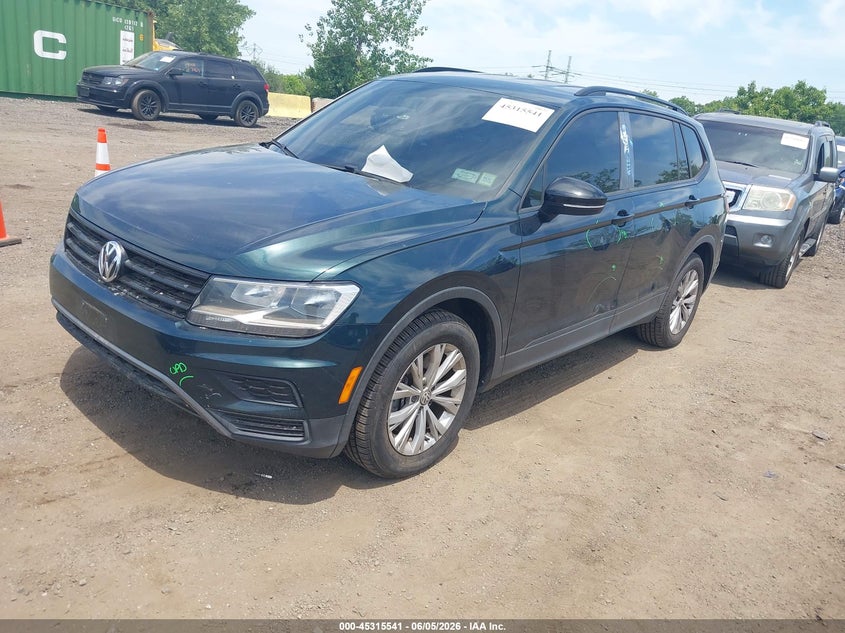 2018 VOLKSWAGEN TIGUAN auction photo 2