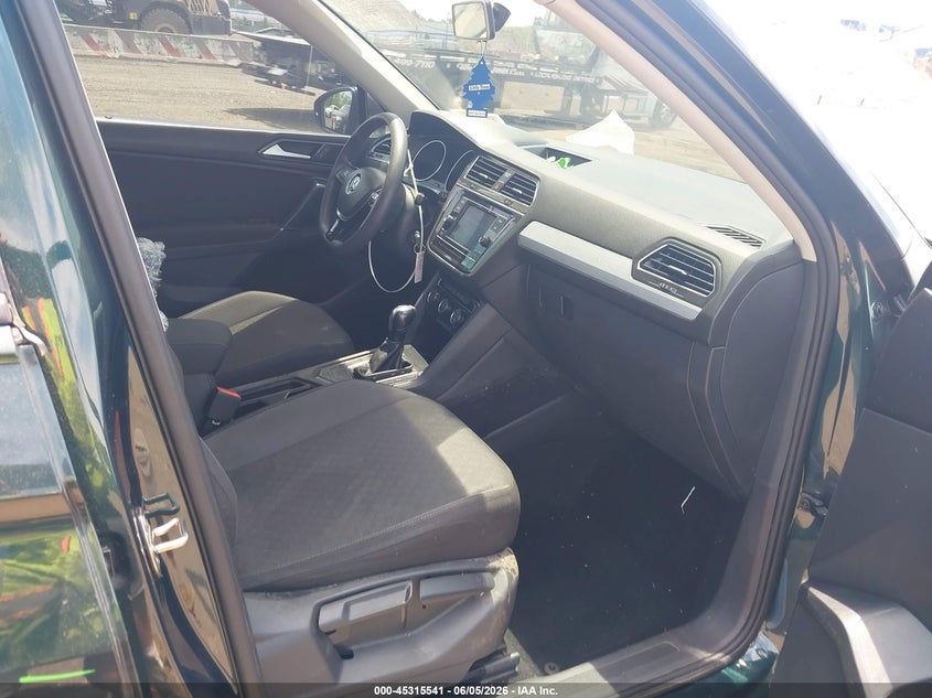 2018 VOLKSWAGEN TIGUAN auction photo 5