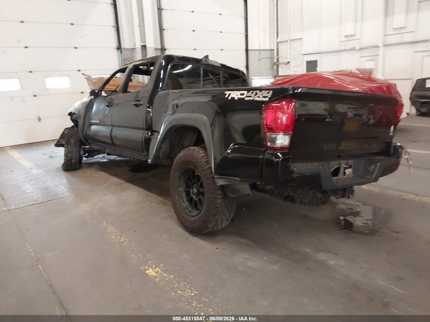 2016 TOYOTA TACOMA auction photo 3