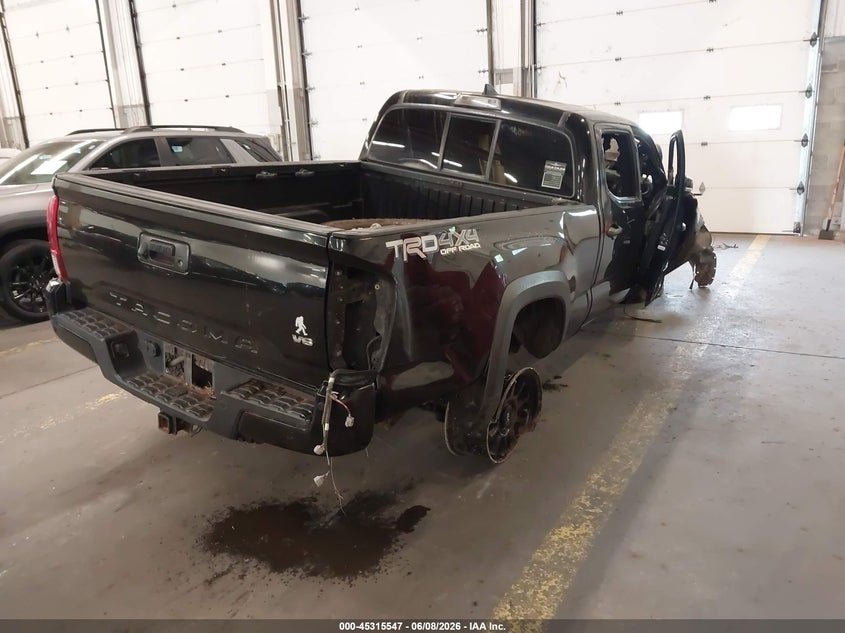 2016 TOYOTA TACOMA auction photo 4