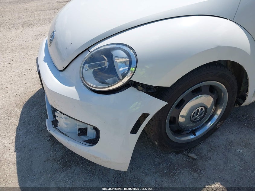 2012 Volkswagen Beetle 2.5L VIN: 3VWJP7AT8CM631319 Lot: 45315628