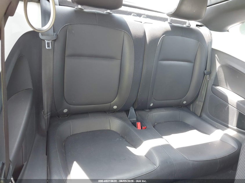 2012 Volkswagen Beetle 2.5L VIN: 3VWJP7AT8CM631319 Lot: 45315628