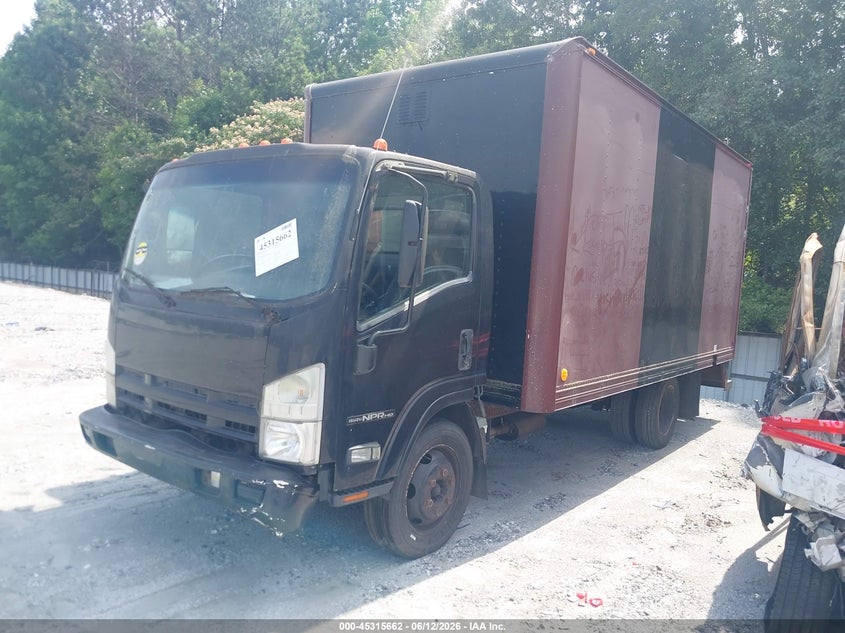 2015 ISUZU NPR HD REG VAN N/A
