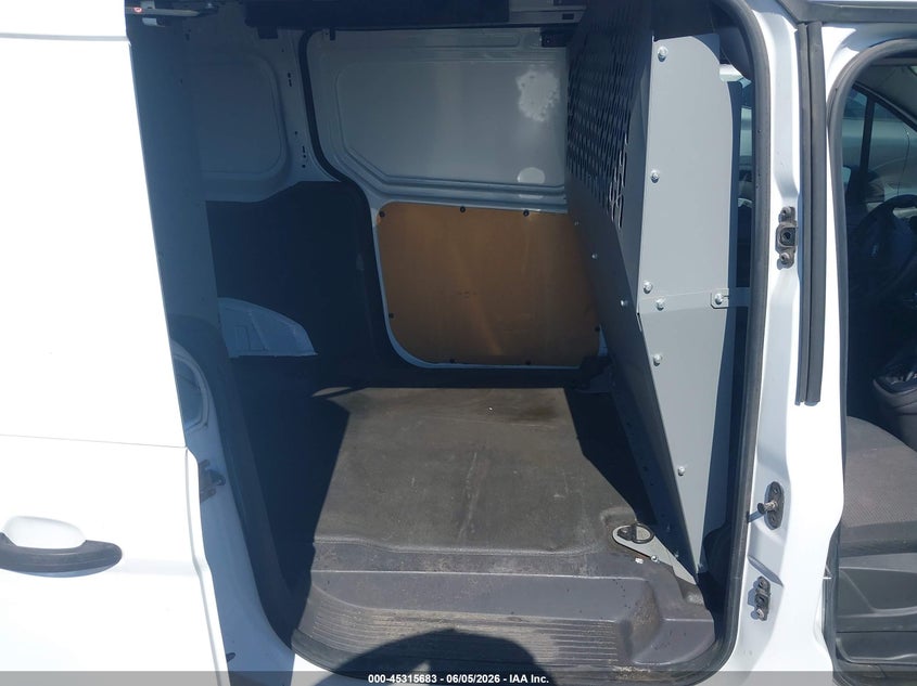 2017 FORD TRANSIT CONNECT auction photo 8