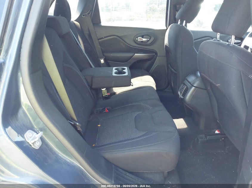 2020 JEEP CHEROKEE auction photo 8