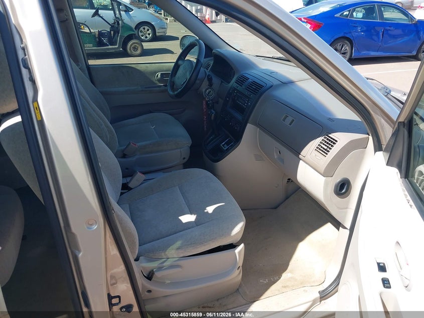 2005 KIA SEDONA auction photo 5