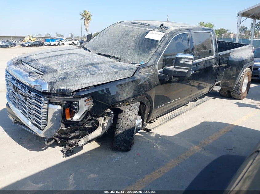 2025 GMC SIERRA 3500HD auction photo 2