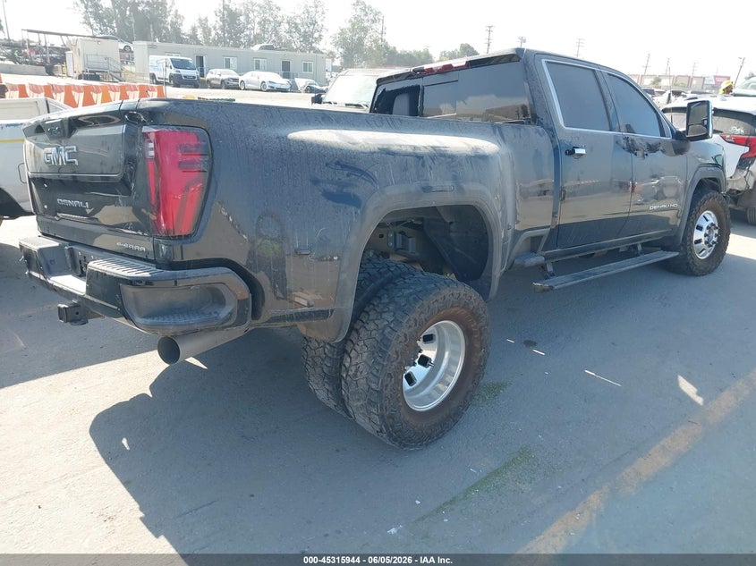 2025 GMC SIERRA 3500HD auction photo 4
