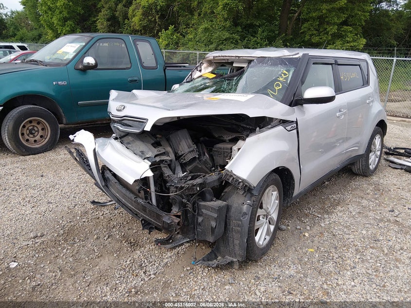 Vin: kndjp3a55j7597845, lot: 45813928, kia soul + 20182
