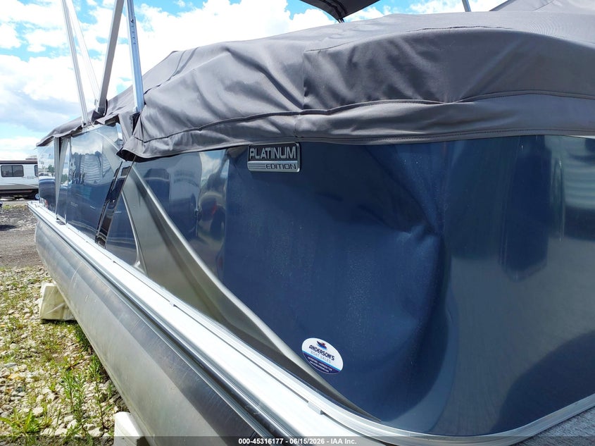2025 TAHOE PONTOON auction photo 6