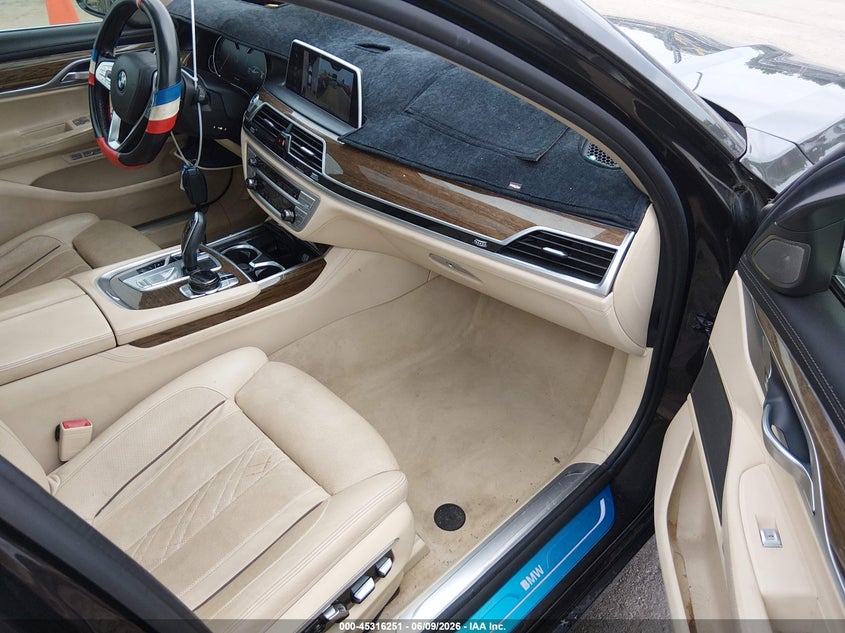 2016 BMW 750I auction photo 5