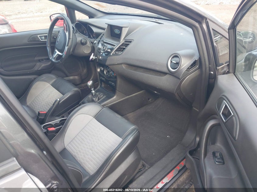 VIN: 3FADP4GX0HM152947 2017 FORD FIESTA ST